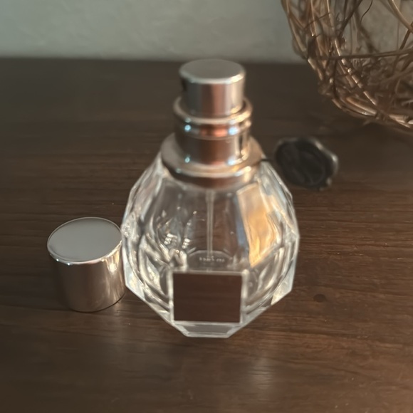 Authentic empty bottle of Viktor and Rolf Flower Bomb Eau de Parfum Spray - Picture 2 of 6